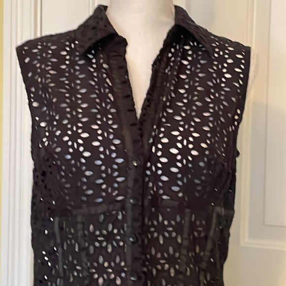 Caché Vintage Black Eyelet Form Fitting Top - Picture 2 of 12